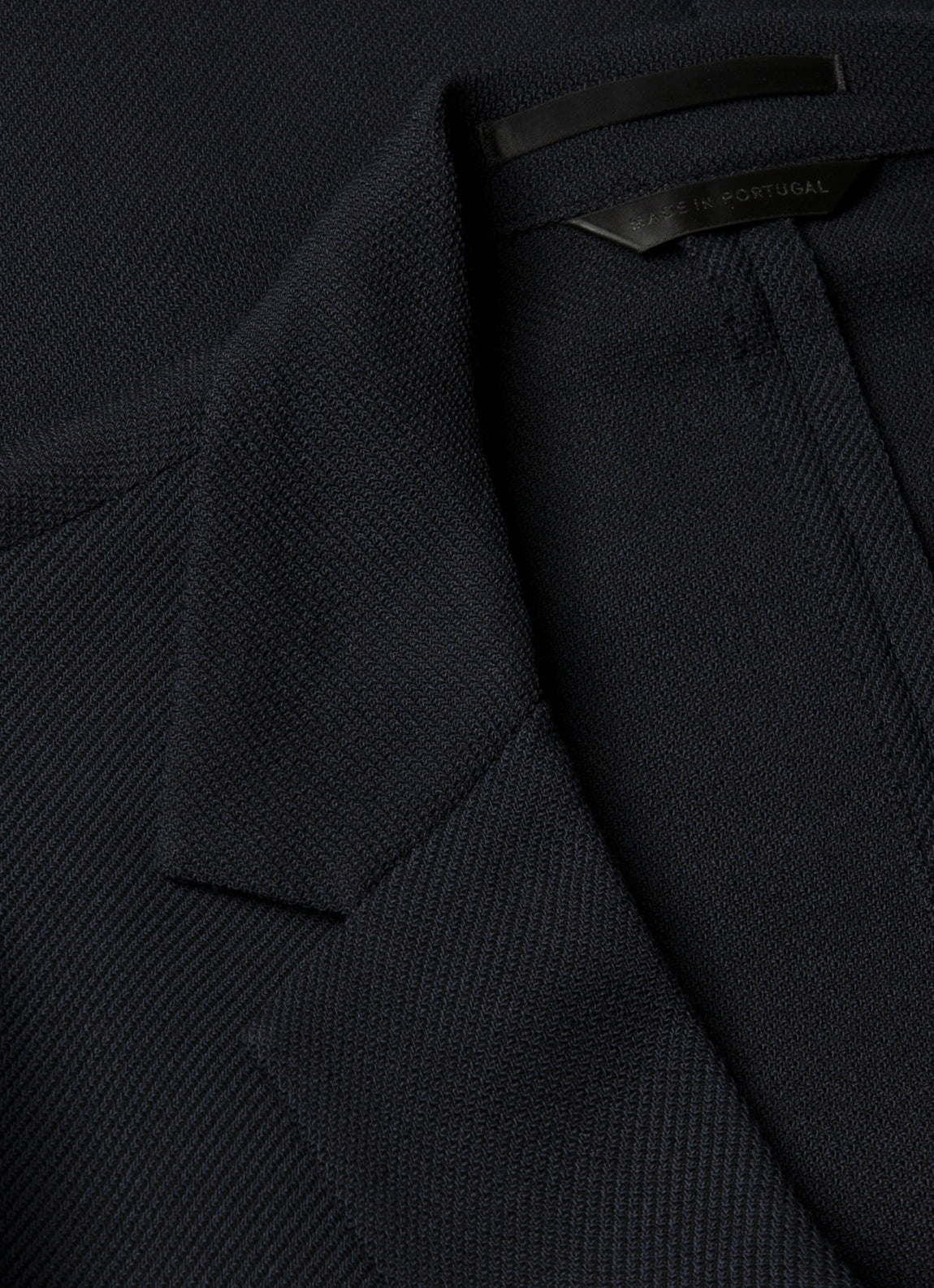 Men's Textured Wool Blazer in Navy
