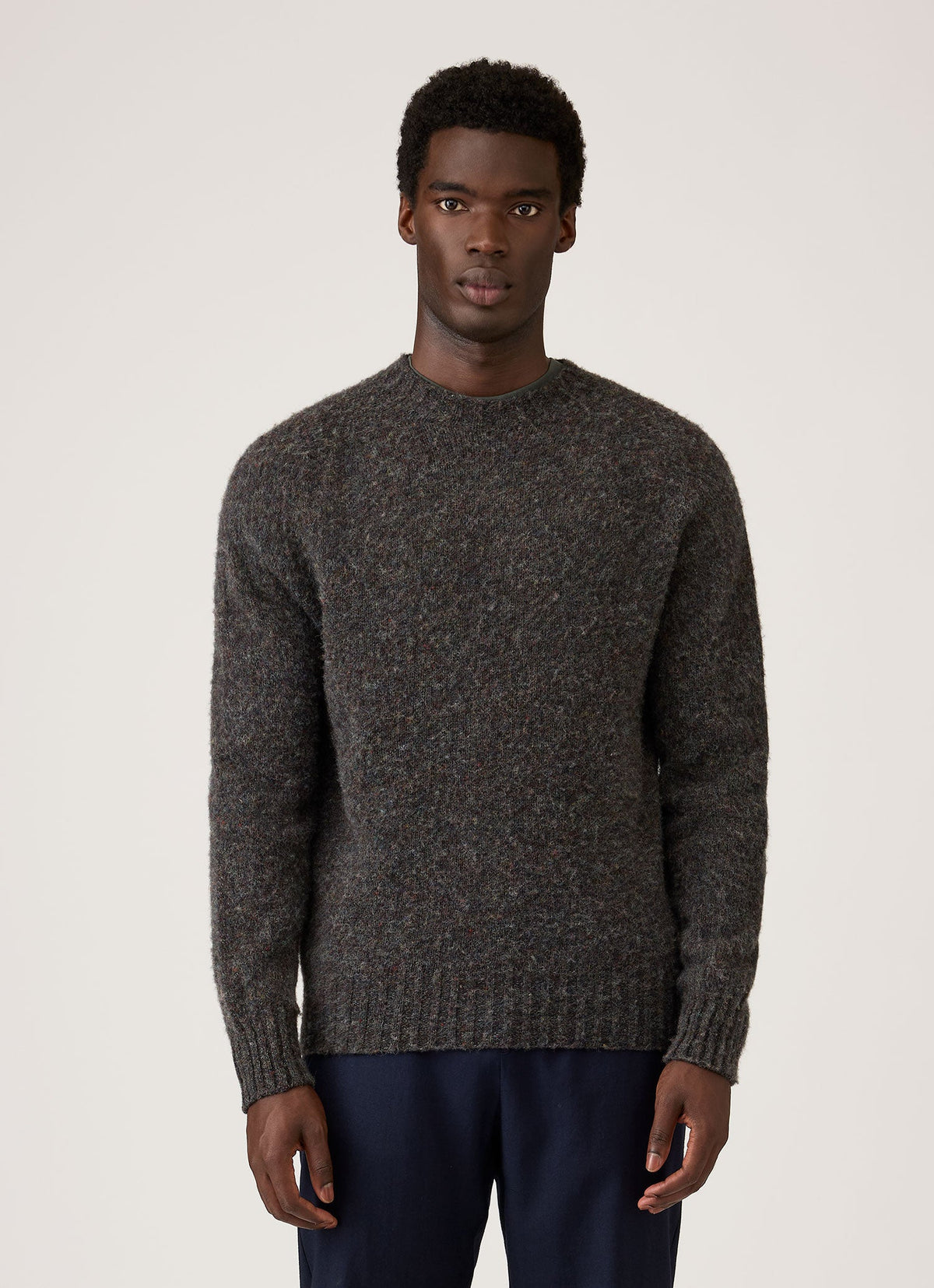 Men's Shetland Crew Neck Jumper in Charcoal