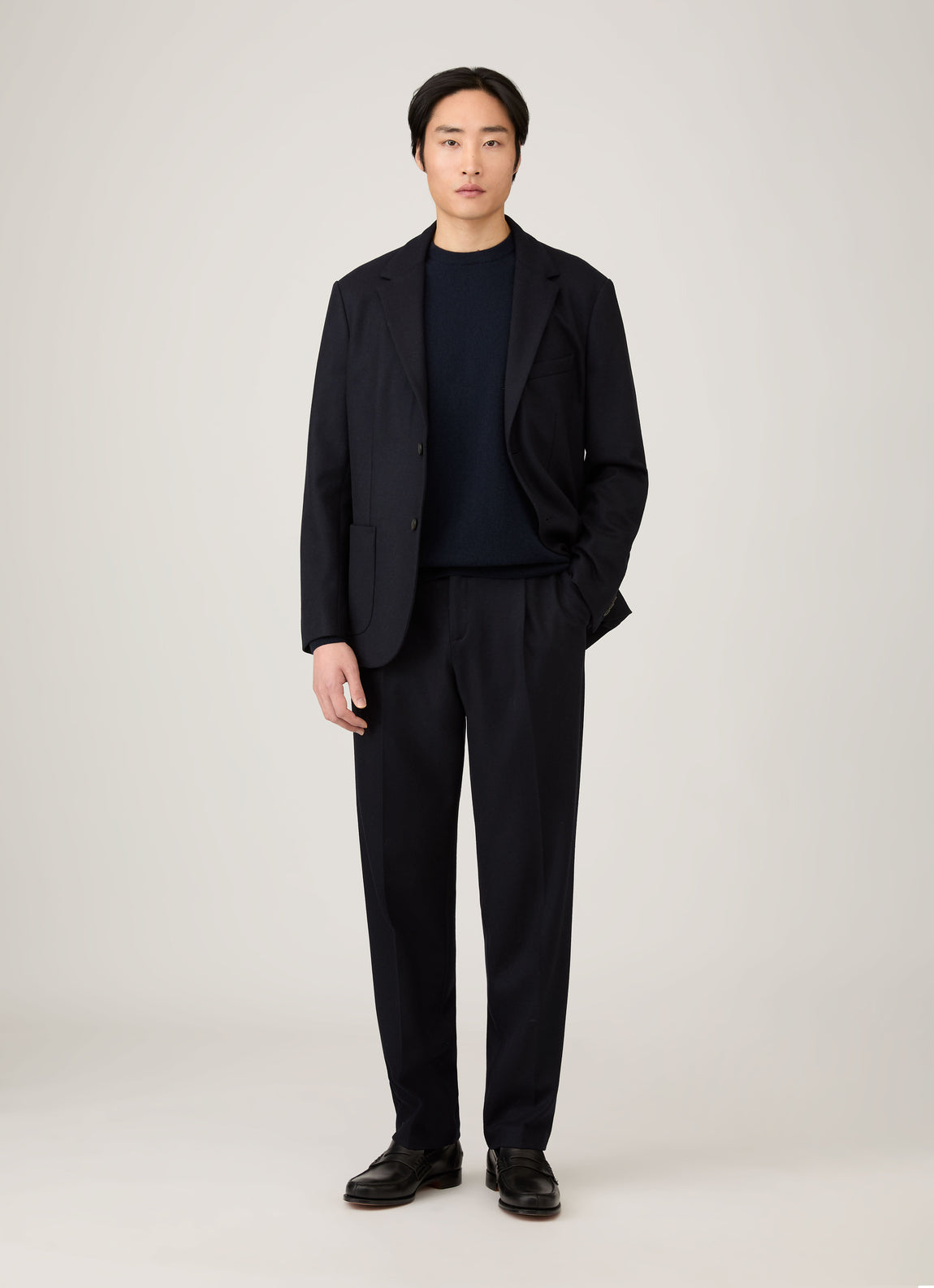 Men's Cashmere Crew Neck Jumper in Navy