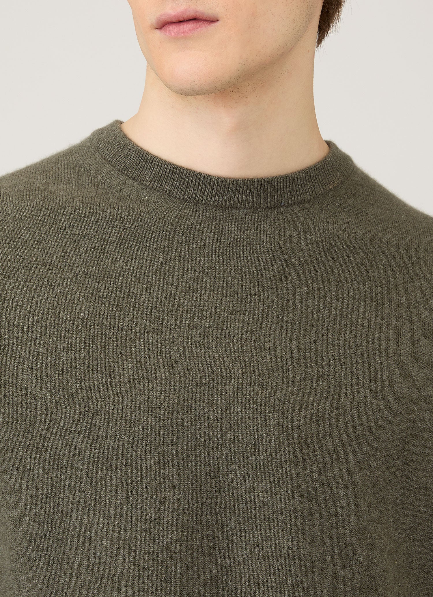 Men's Cashmere Crew Neck Jumper in Khaki