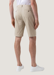 Men's Stretch Cotton Twill Chino Shorts in Light Stone