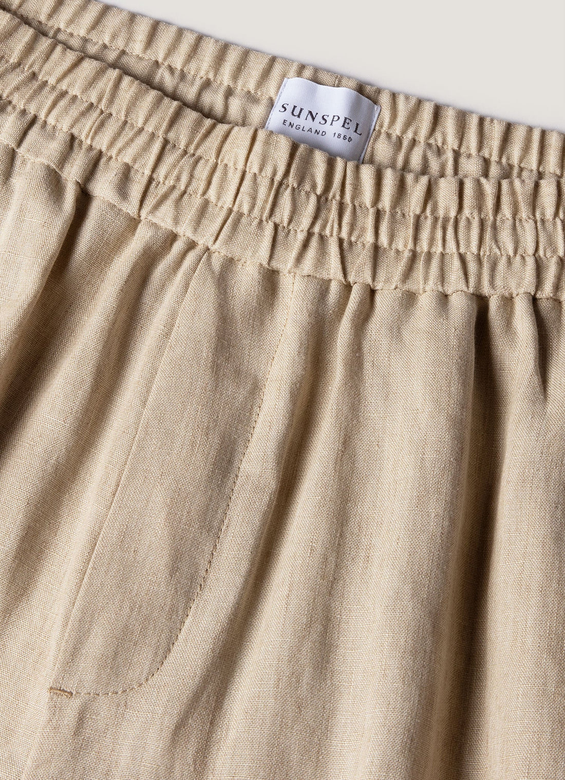 Men's Linen Drawstring Short in Light Sand