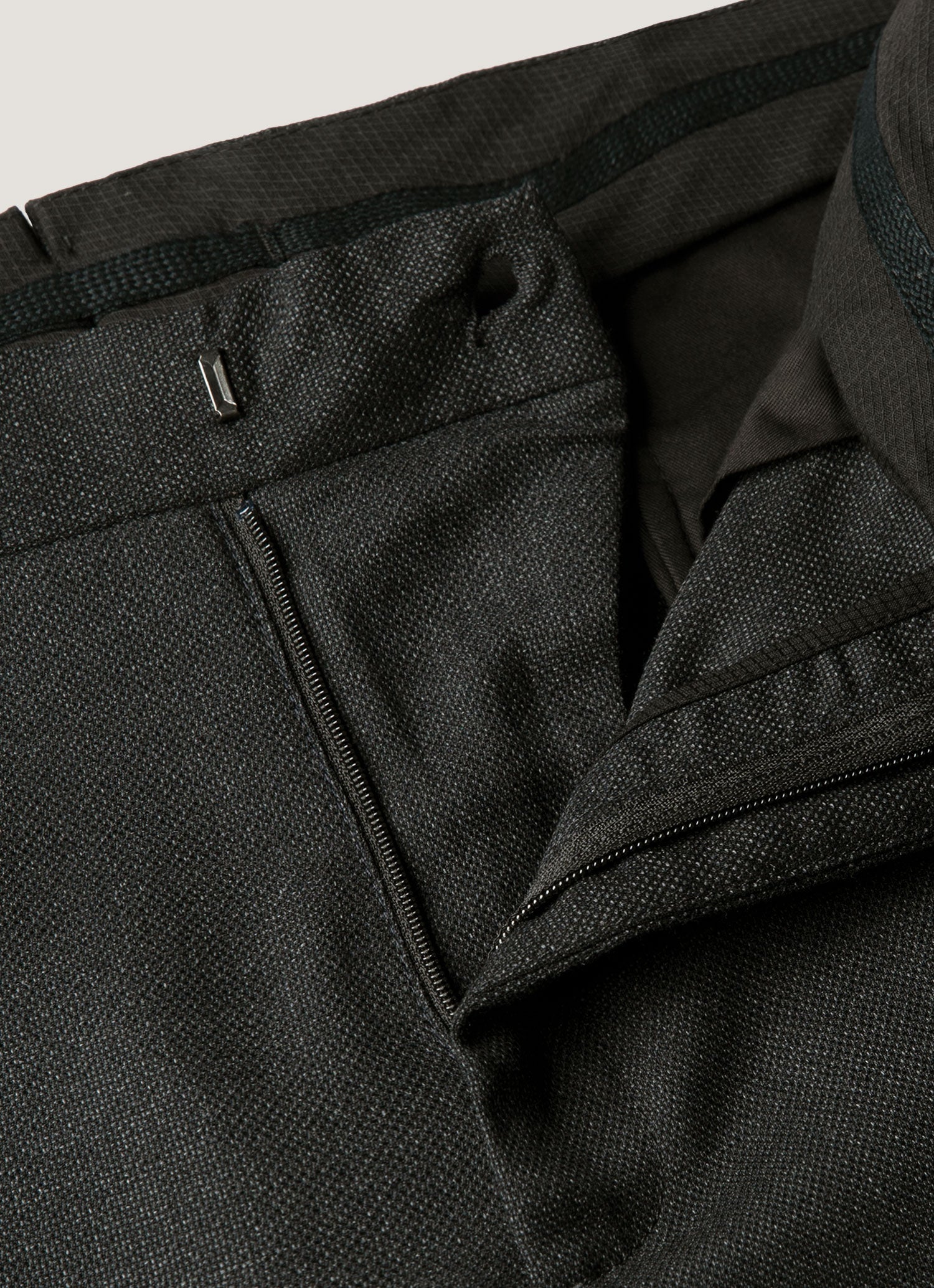 Men's Lightweight Travel Wool Trouser in Dark Charcoal Melange