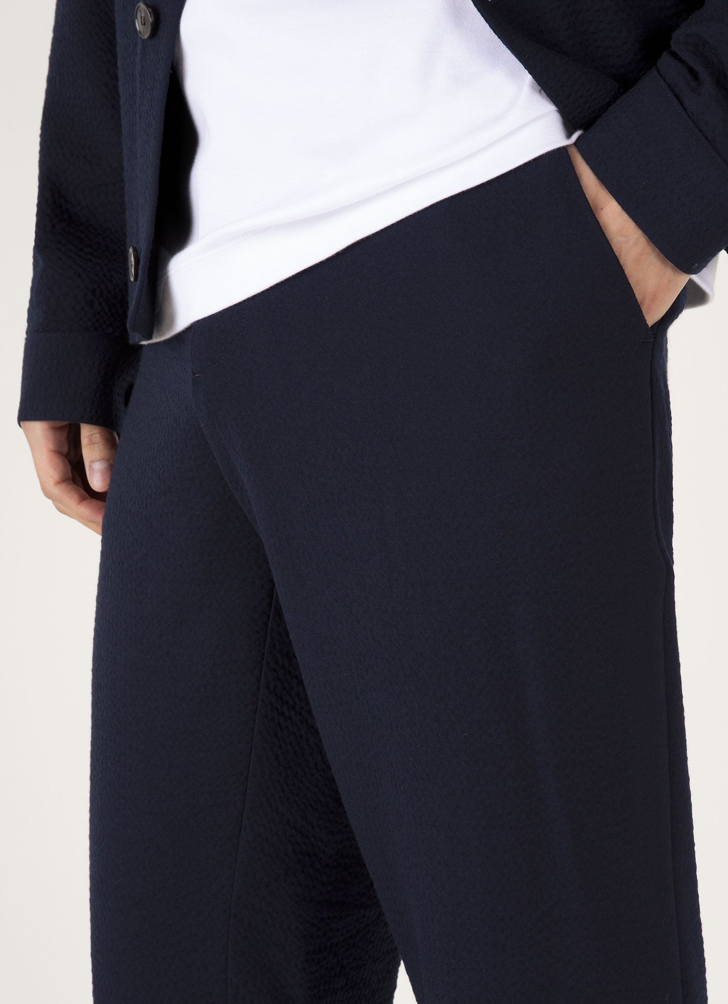 Men's Seersucker Wool Trouser in Navy
