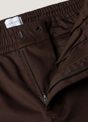 Men's Cotton Cashmere Drawstring Trouser in Truffle