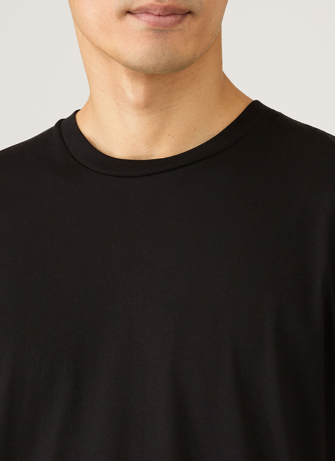 Men's Riviera Midweight T-shirt in Black
