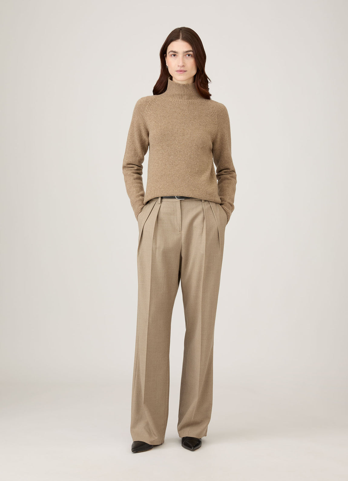 Women's Lambswool Funnel Neck Jumper in Mink