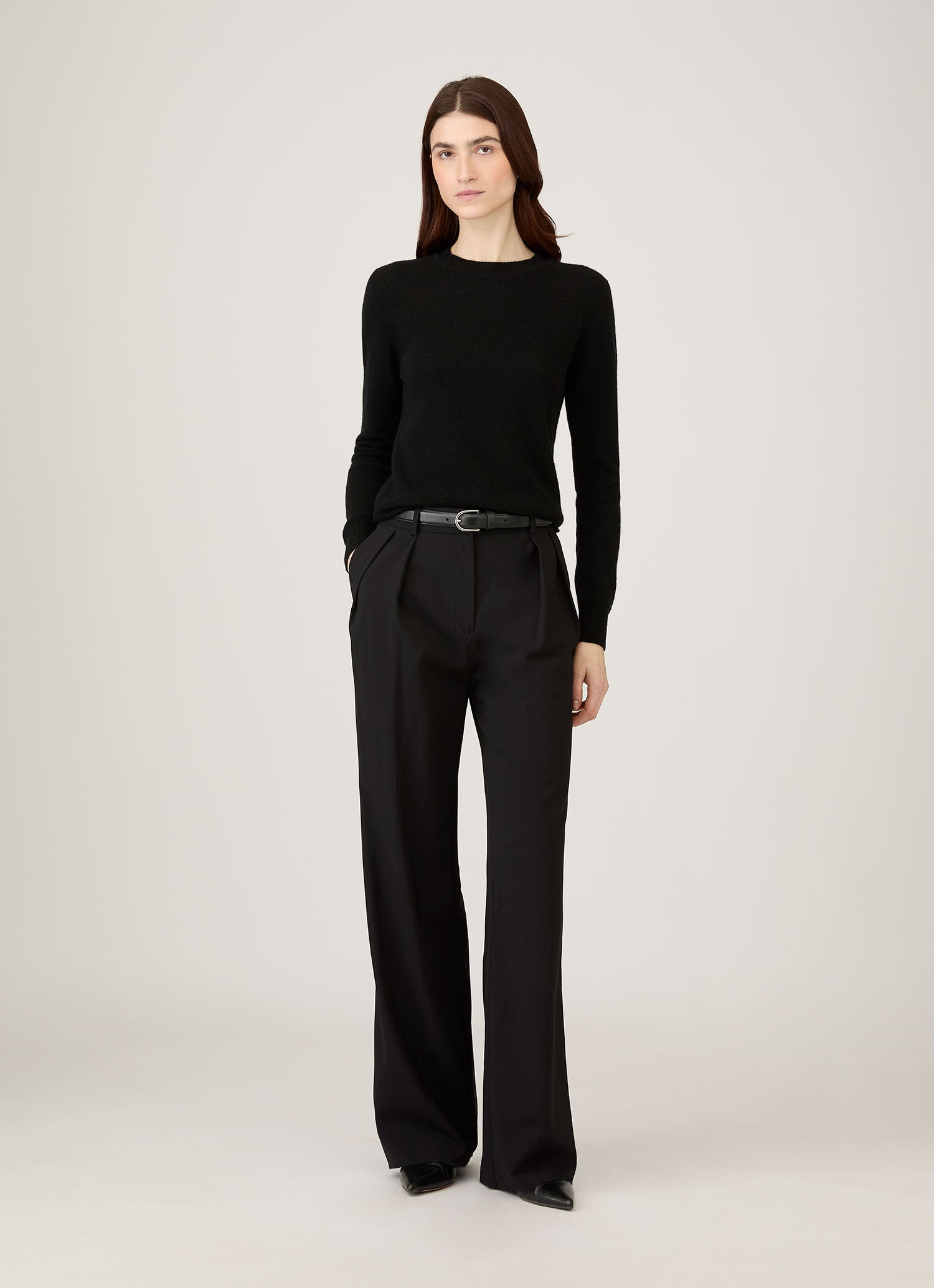 Women's Cashmere Jumper in Black