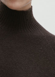 Women's Lambswool Funnel Neck Jumper in Truffle