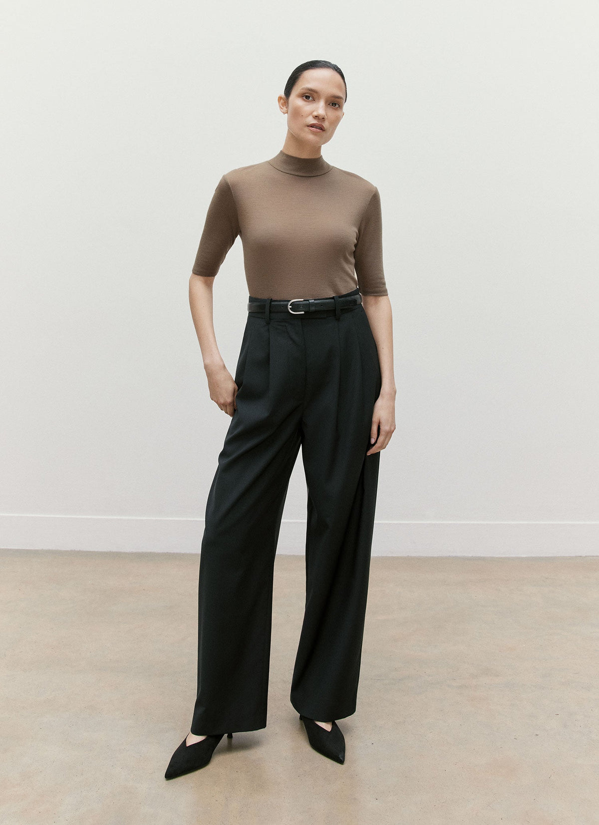 Women's Mock Neck Top in Dark Cedar