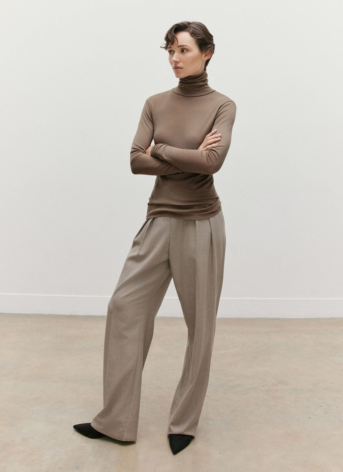 Women's Long Sleeve Funnel Neck Top in Dark Cedar