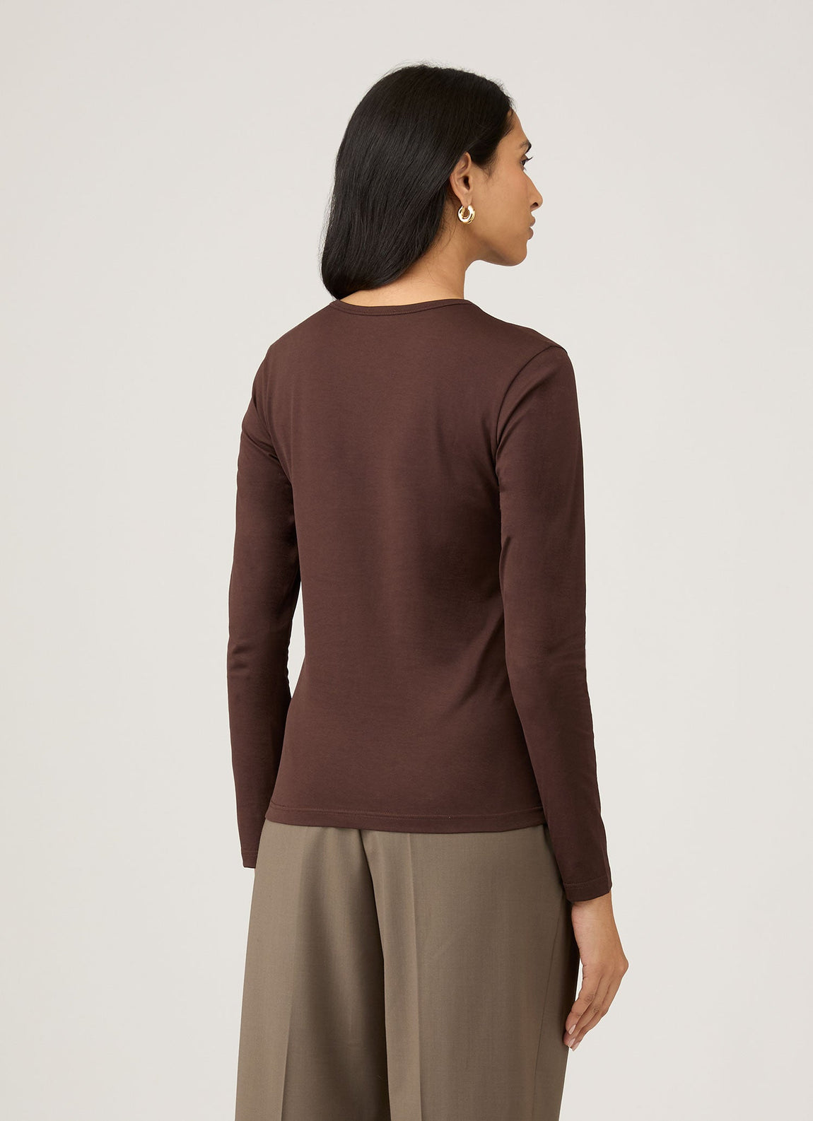 Women's Long Sleeve Classic T-shirt in Truffle