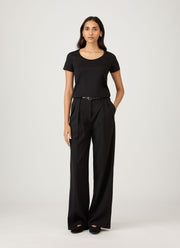 Women's Classic Scoop Neck T-shirt in Black