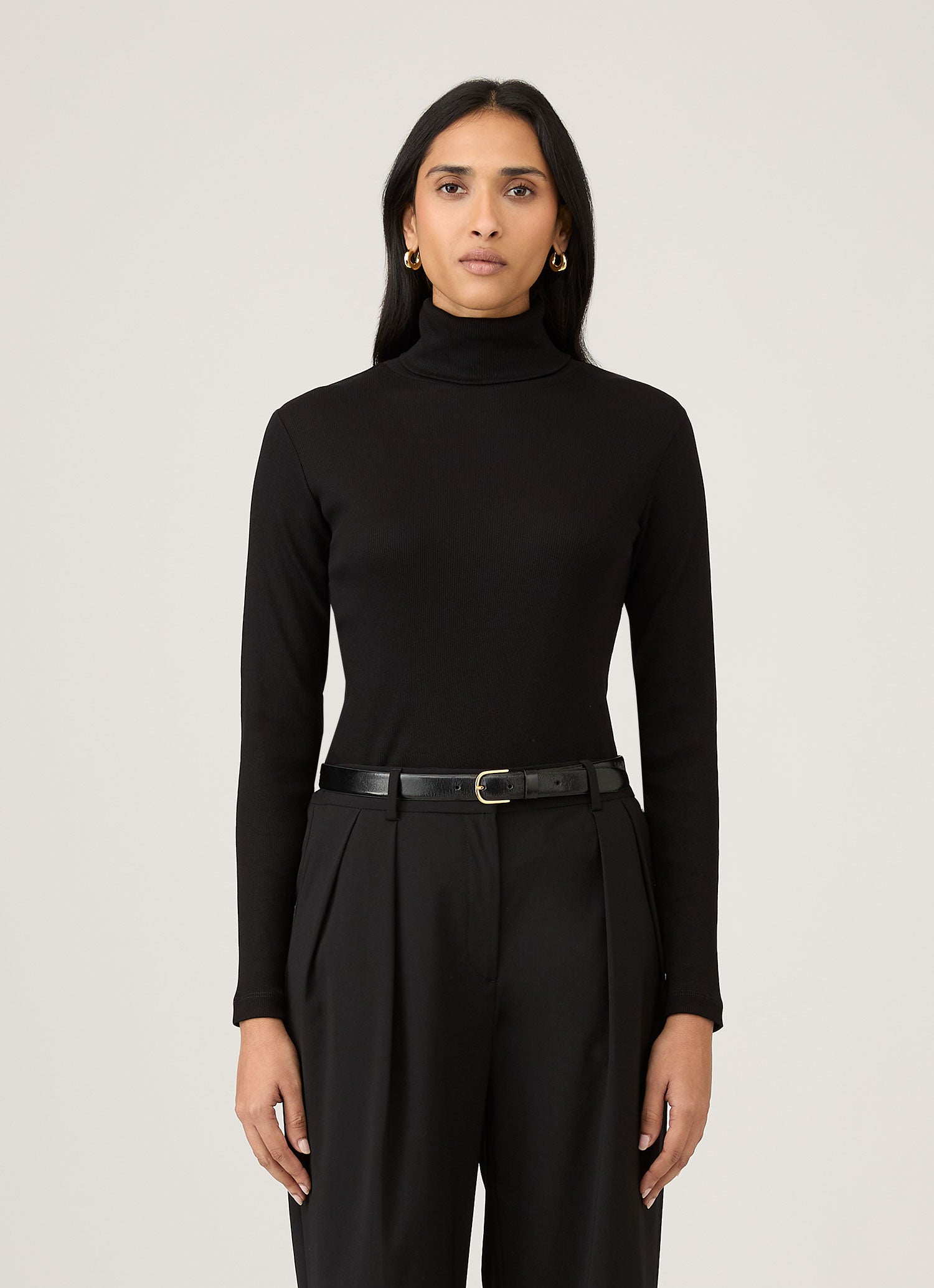 Women's Ribbbed Roll Neck in Black