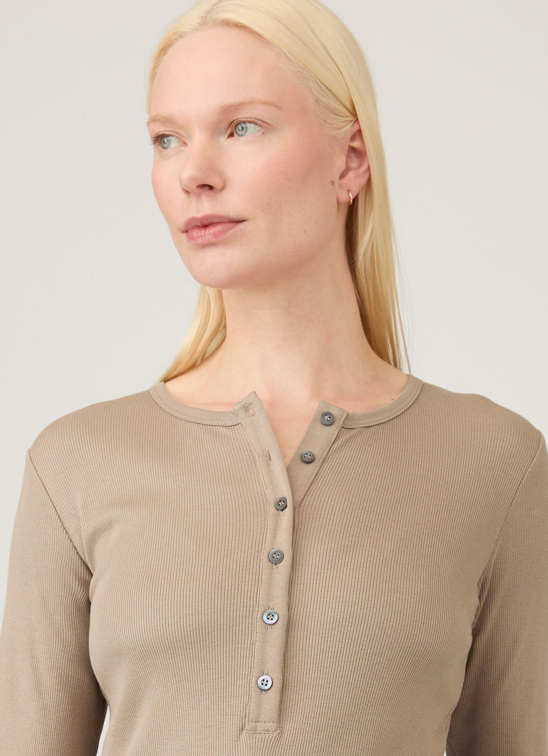 Women's Ribbed Henley in Mink