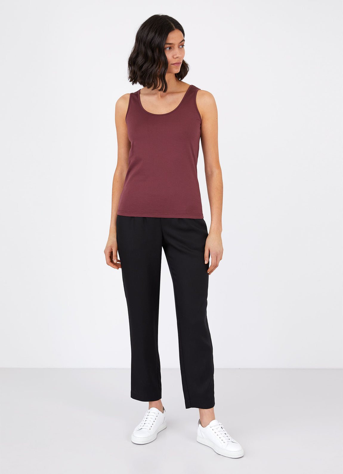 Women's Classic Vest in Oxblood