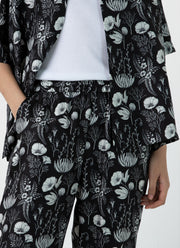 Women's Silk Leaf Print Drawstring Trouser in Black