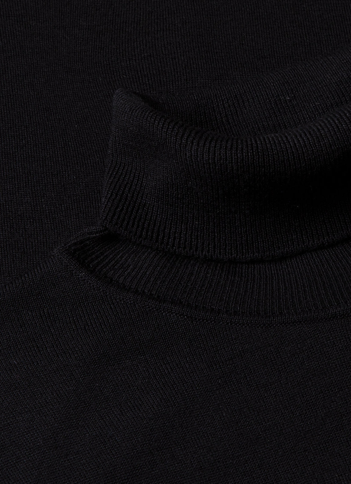 Men's Extra-Fine Merino Roll Neck in Black | Sunspel