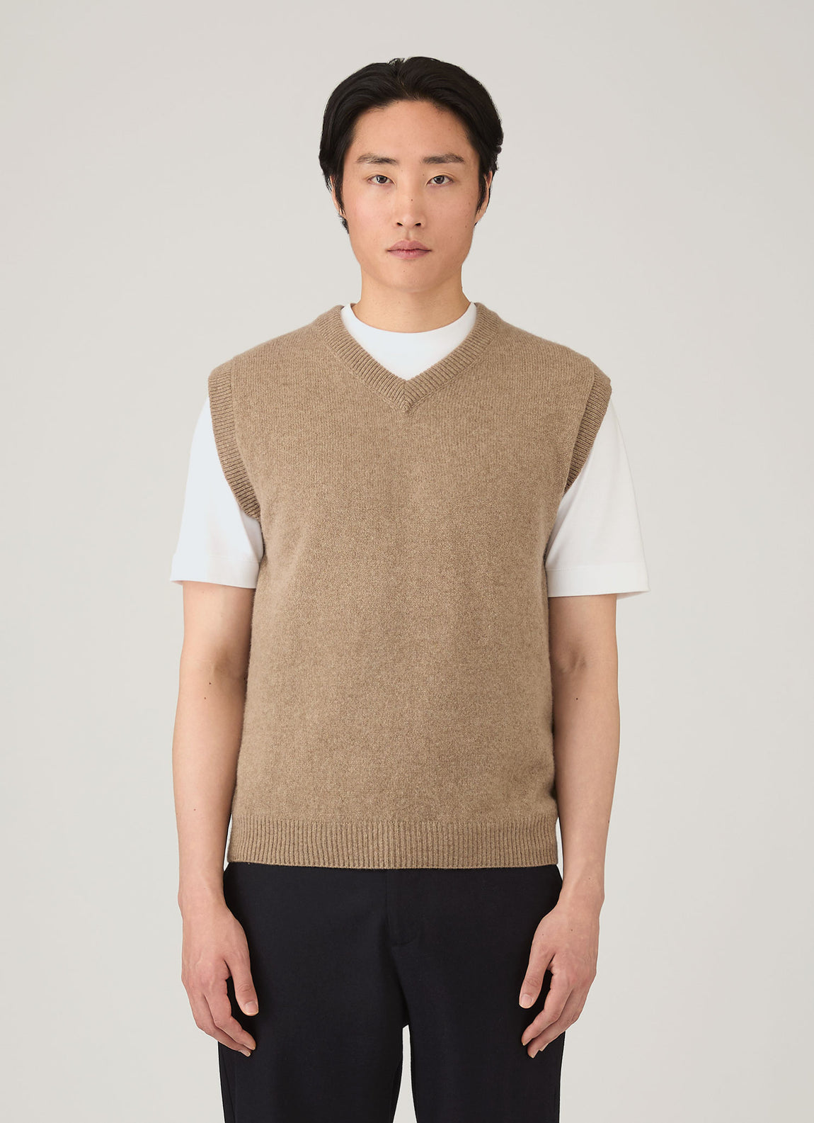 Men's Lambswool Vest in Sandstone