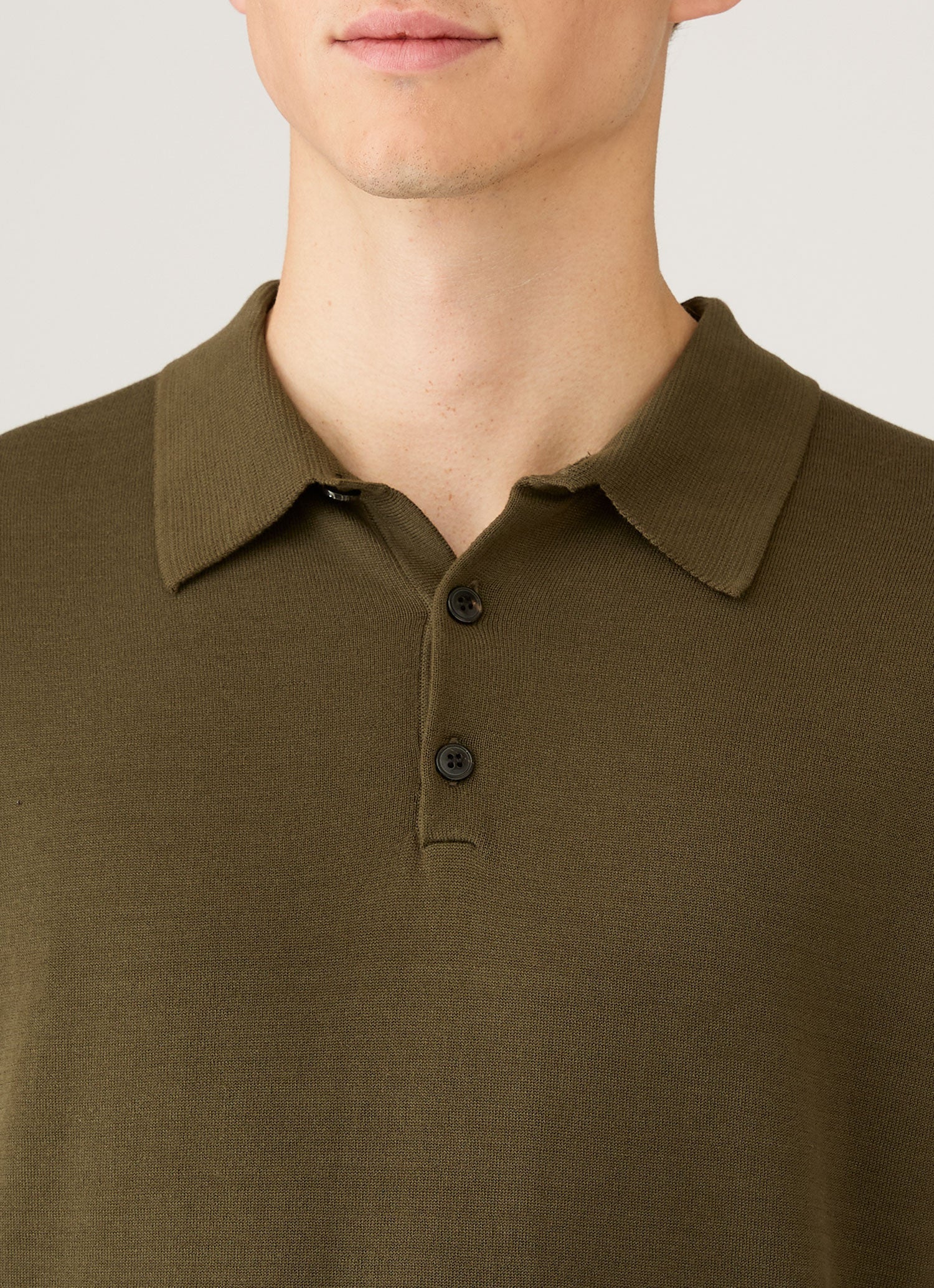 Men's Sea Island Cotton Knit Polo Shirt in Deep Olive | Sunspel
