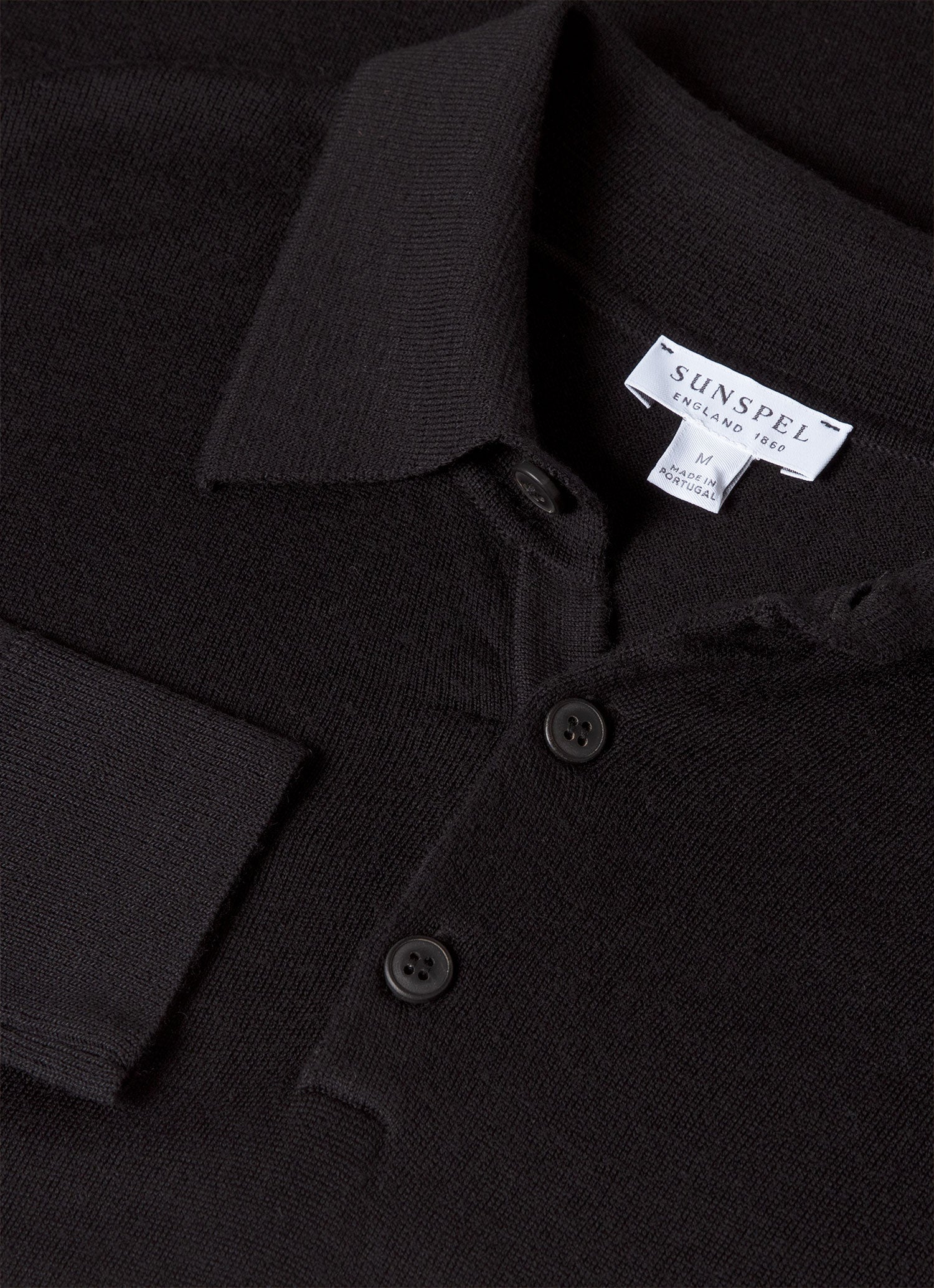 Men's Extra-Fine Merino Knitted Polo Shirt in Black | Sunspel