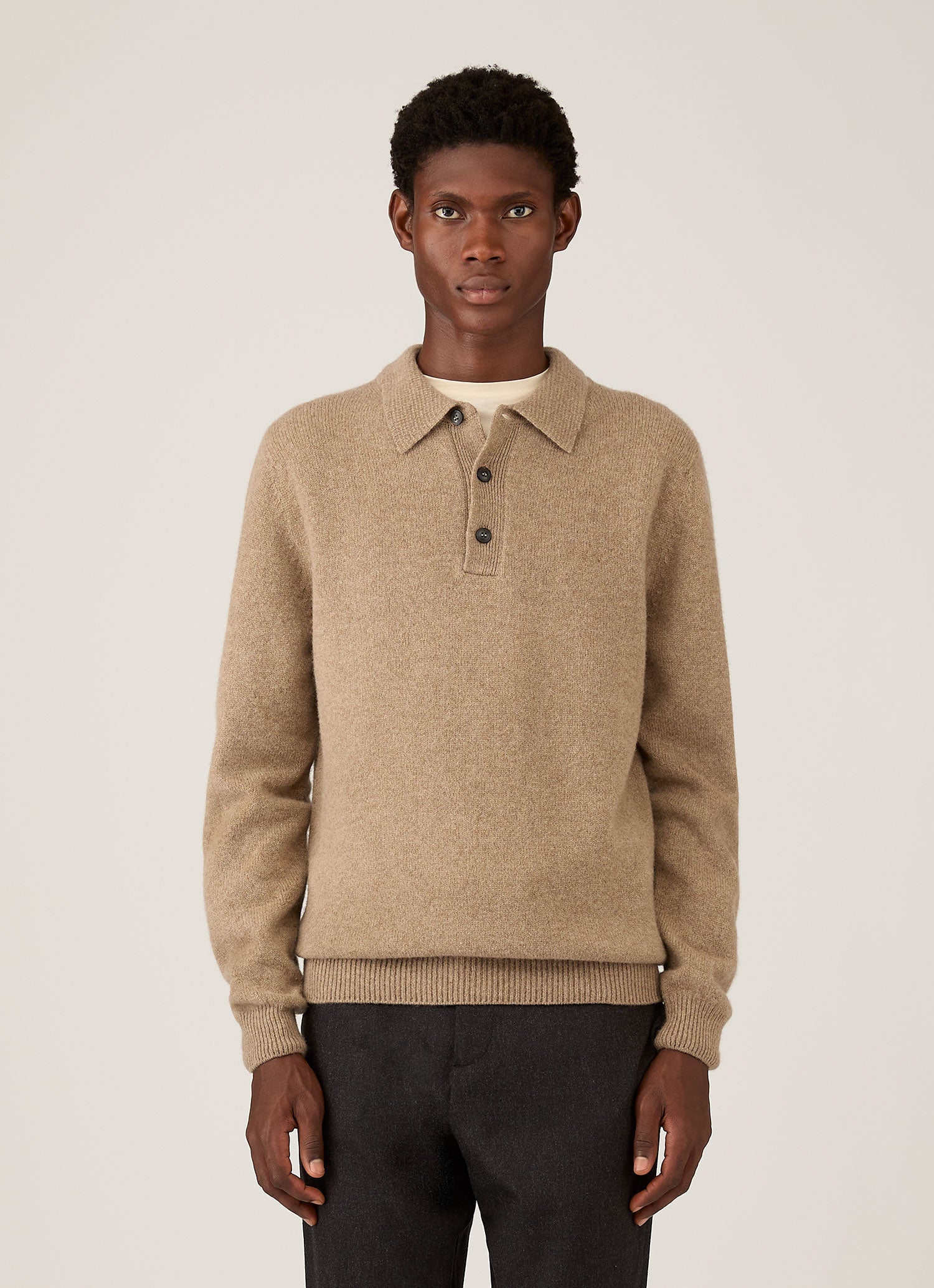 Men's Lambswool Knitted Polo Shirt in Sandstone | Sunspel