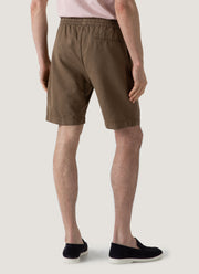 Men's Cotton Linen Drawstring Shorts in Dark Tan