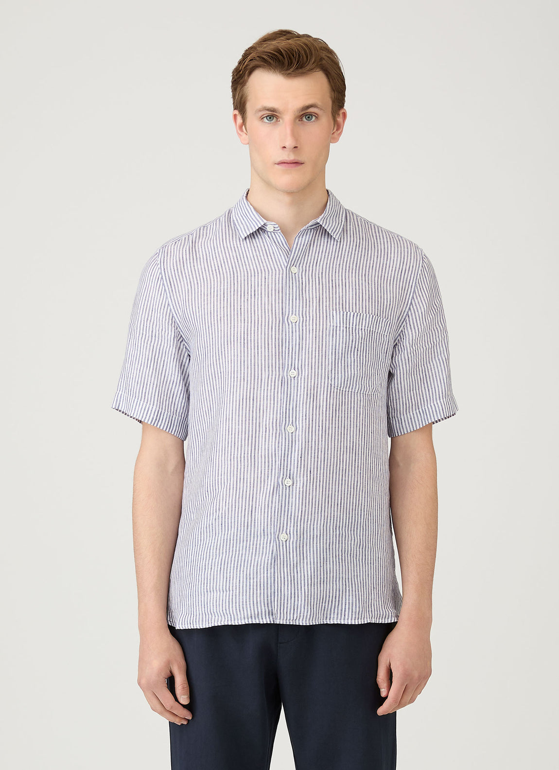 Men's Short Sleeve Linen Shirt in White/Navy