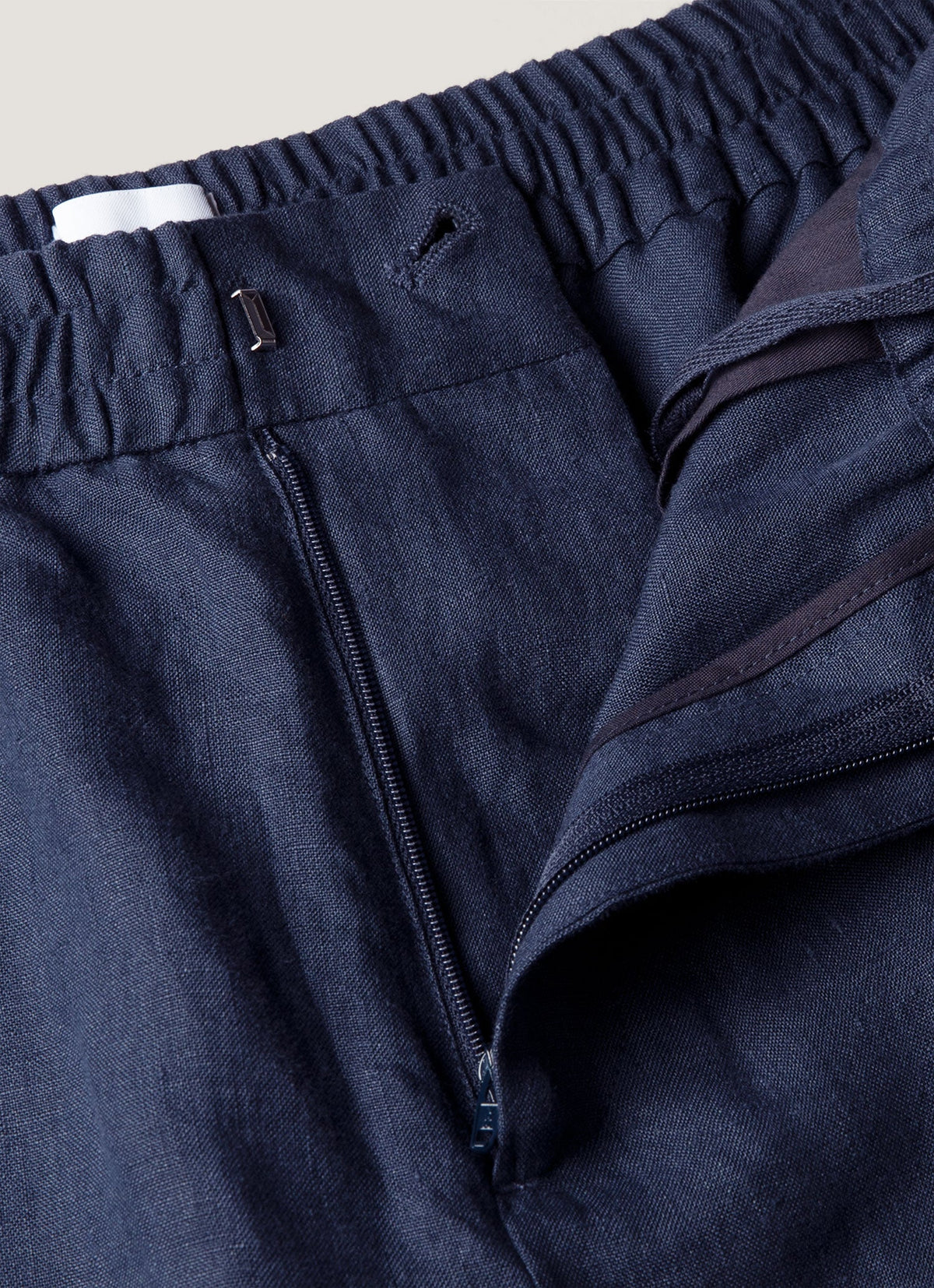 Men's Linen Drawstring Trouser in Light Navy | Sunspel