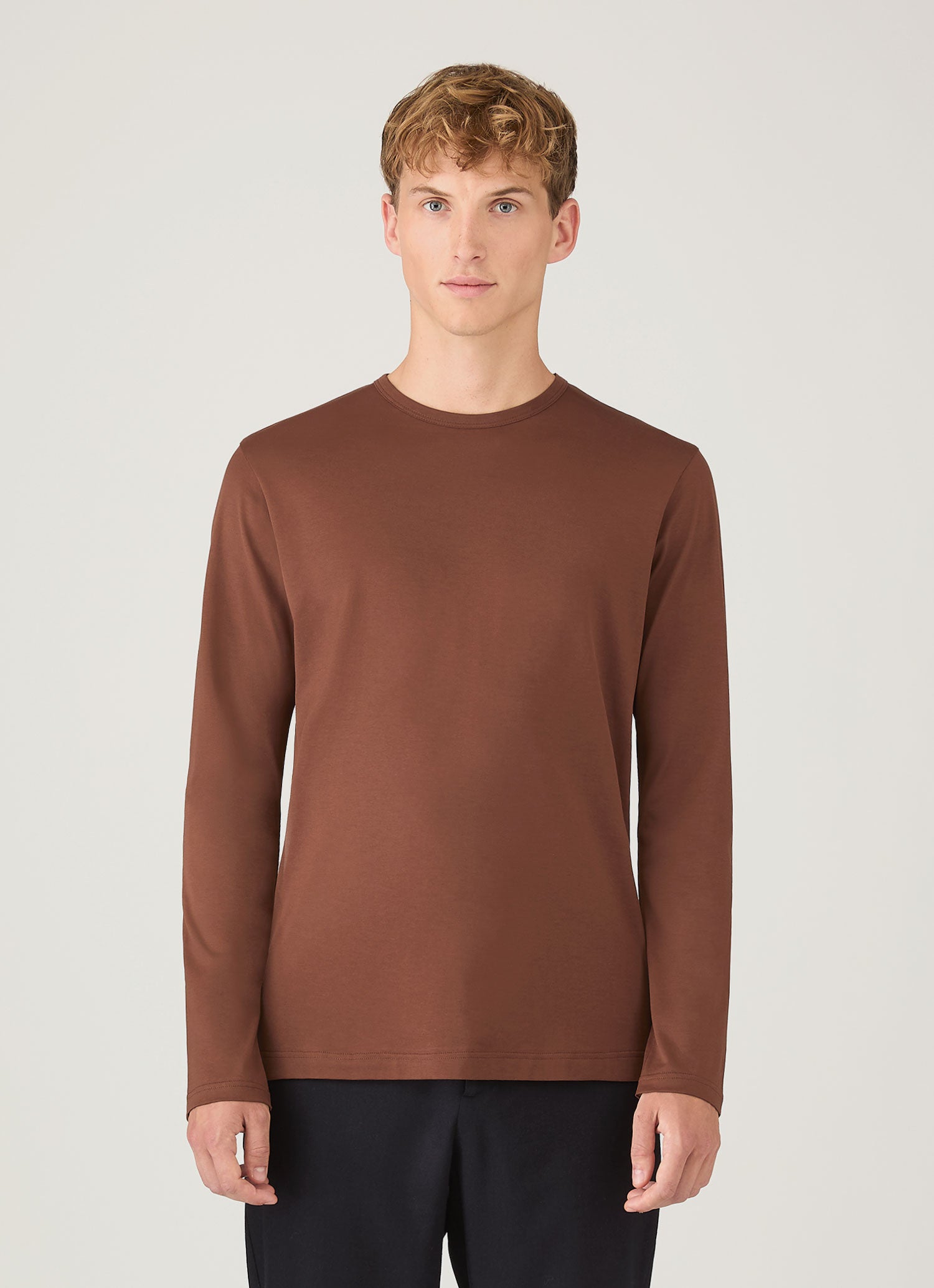 Men's Long Sleeve Classic T-shirt in Conker Brown | Sunspel
