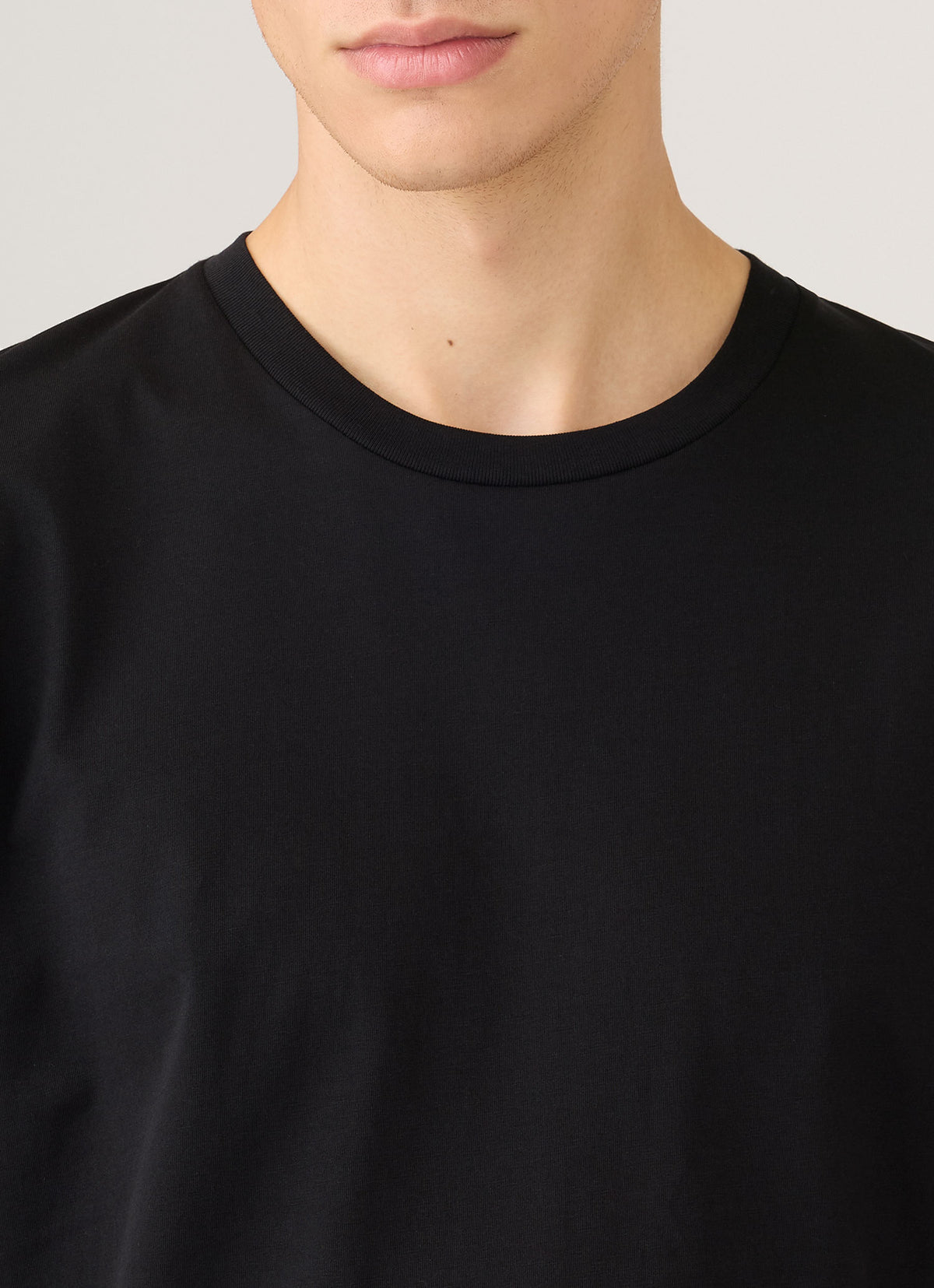 Men's Riviera Midweight T-shirt in Black