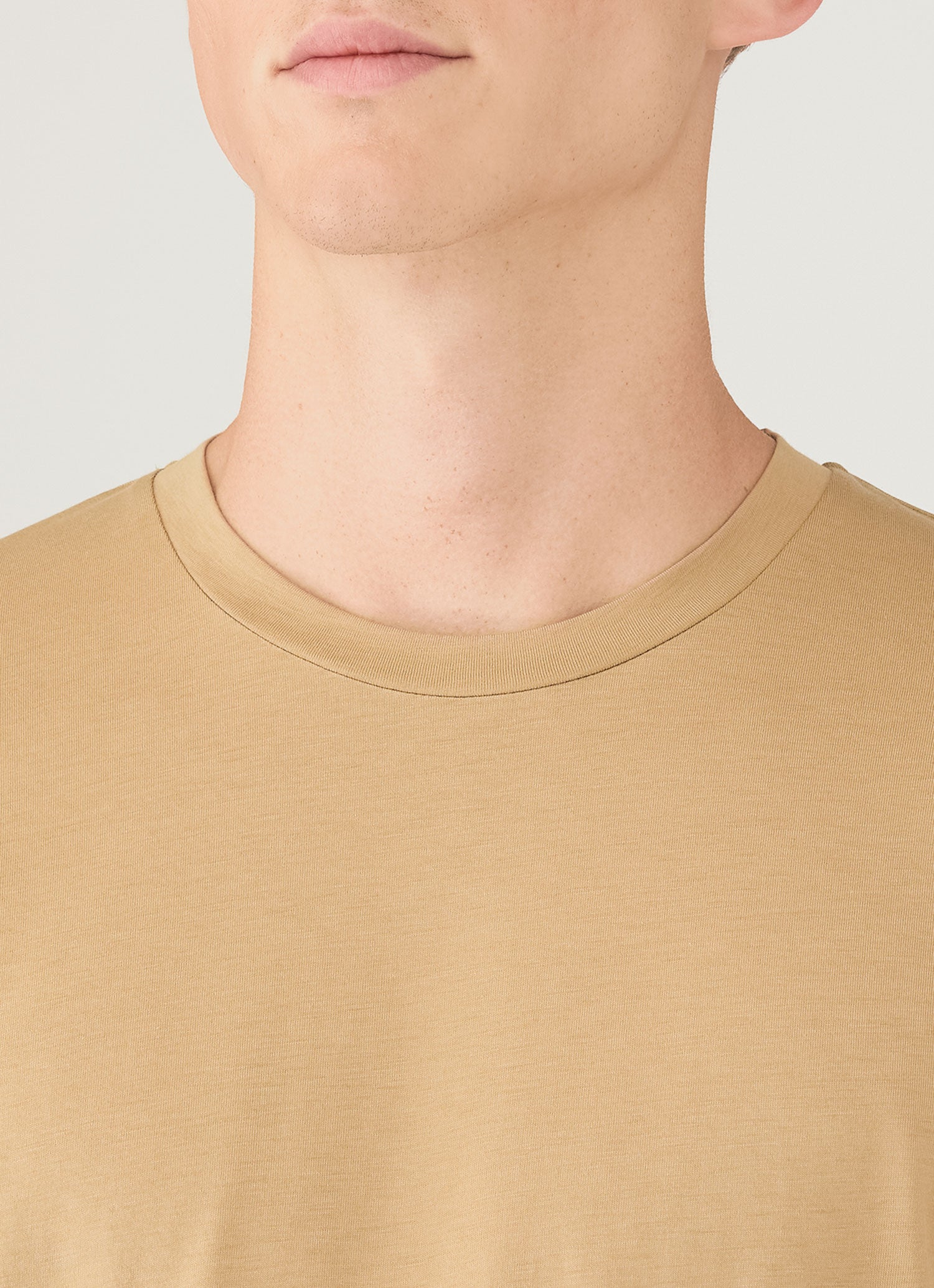 Men's Riviera Midweight T-shirt in Tan