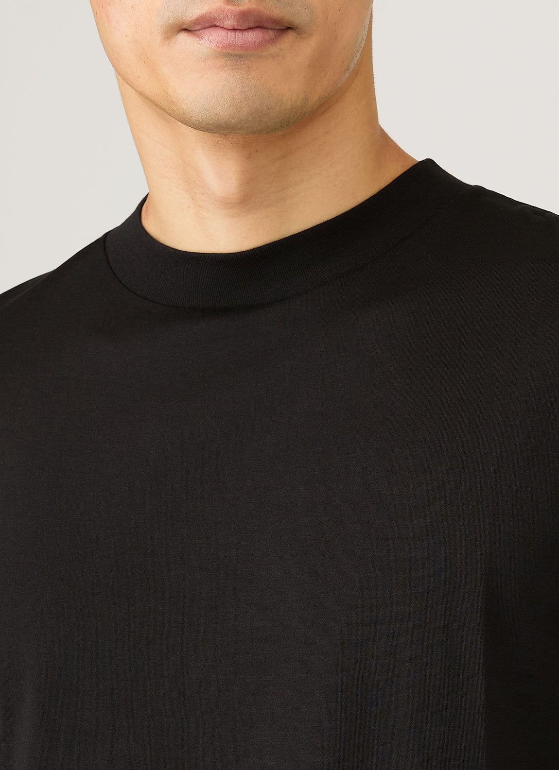 Men's Mock Neck T-shirt in Black
