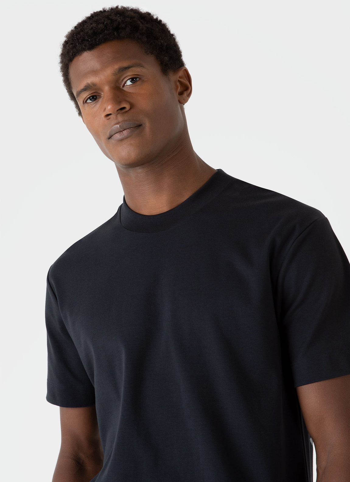 Men's Relaxed Fit Heavyweight T-shirt in Black | Sunspel
