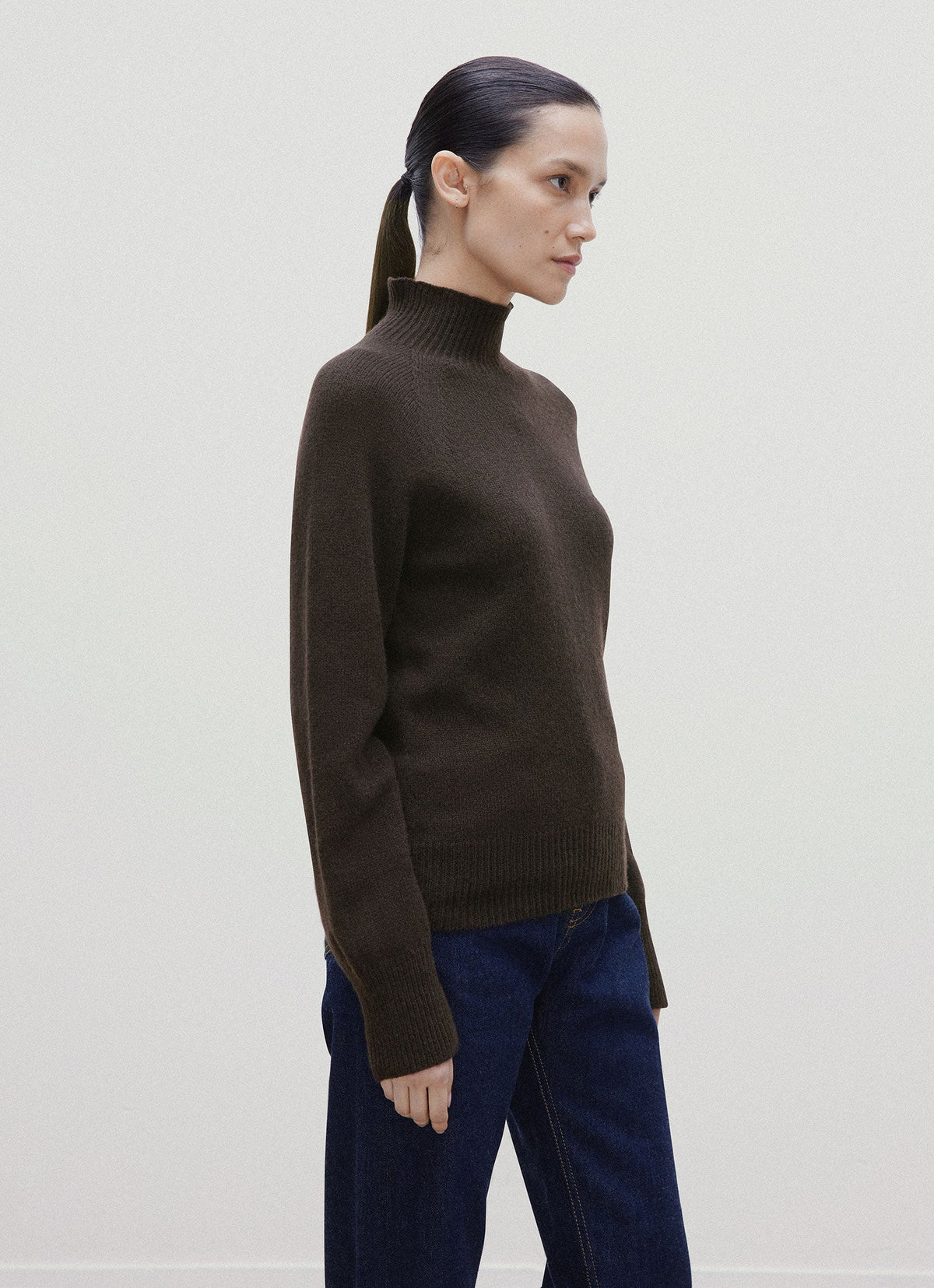 Women's Lambswool Funnel Neck Jumper in Truffle