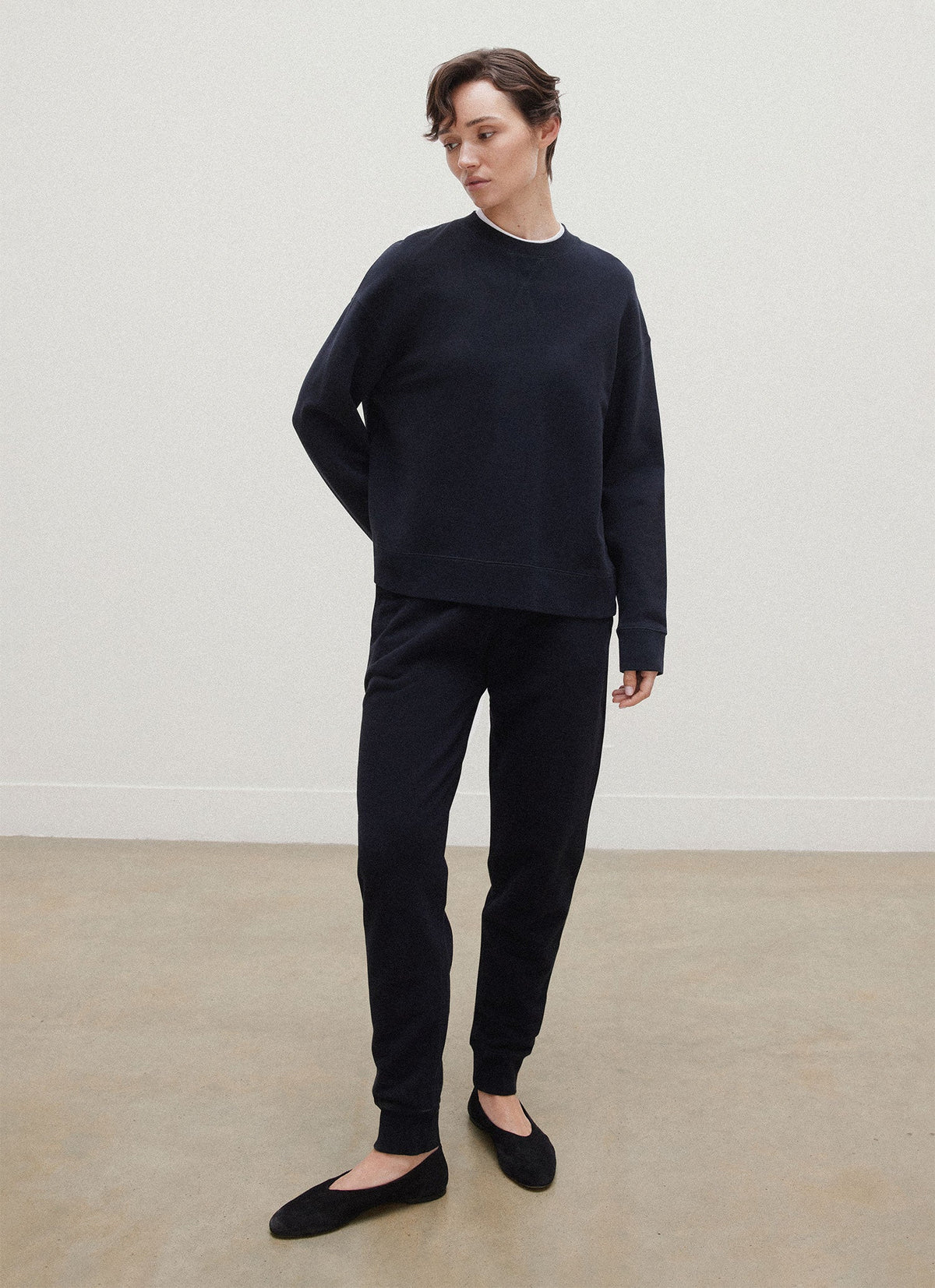 Women's Relaxed Sweatpants in Black