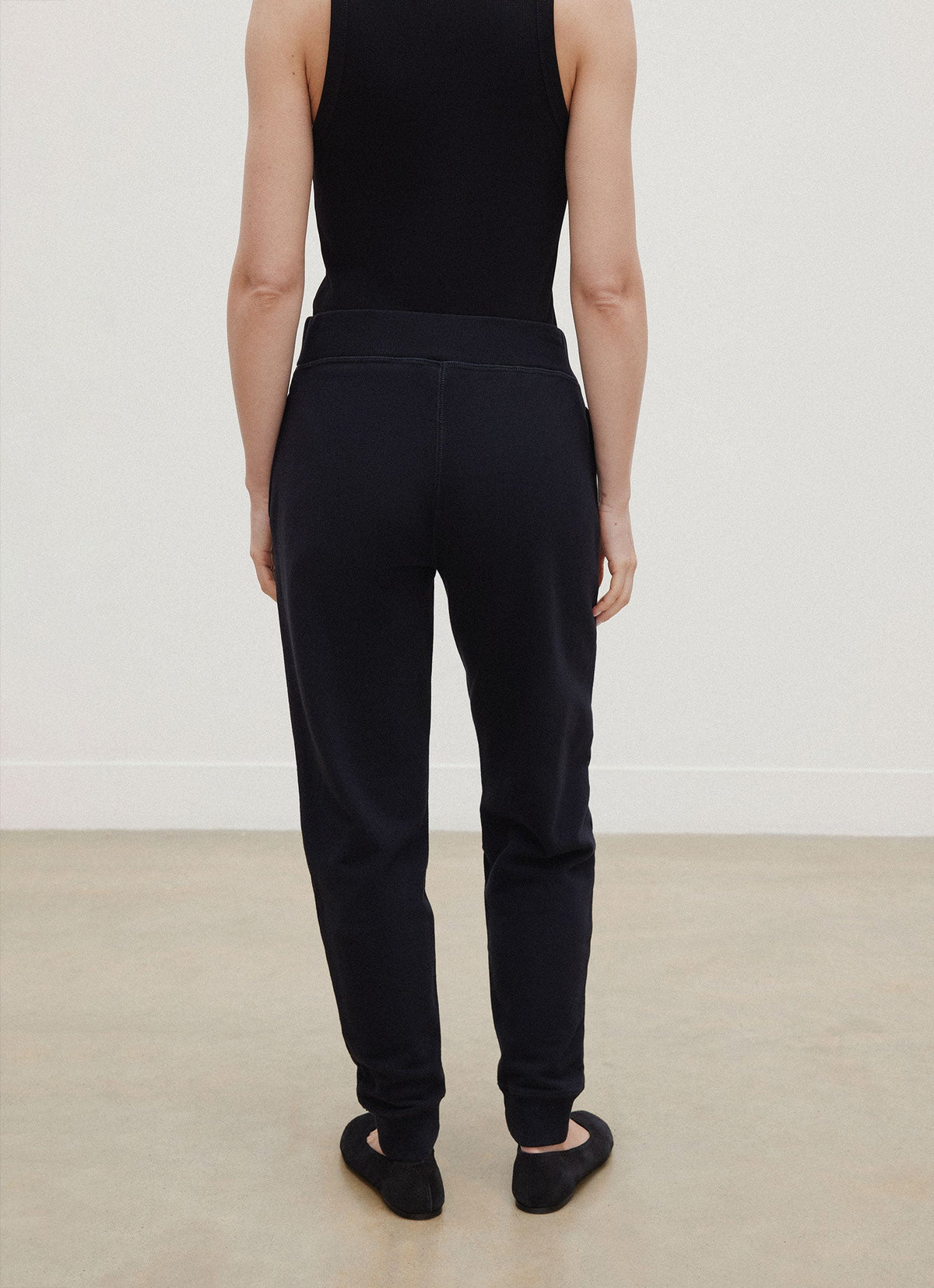 Women's Relaxed Sweatpants in Black