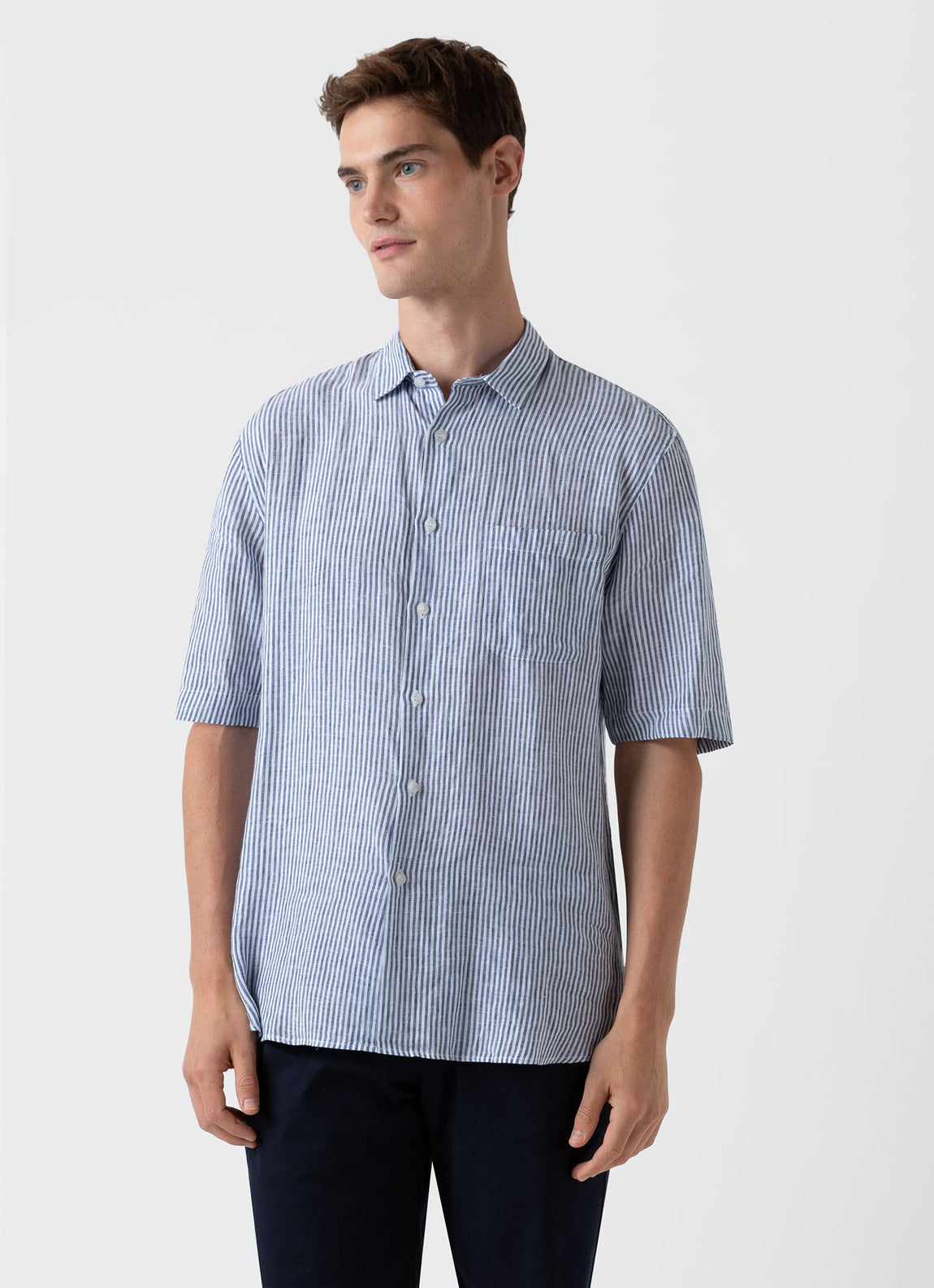 Men's Short Sleeve Linen Shirt in Navy/White Stripe | Sunspel