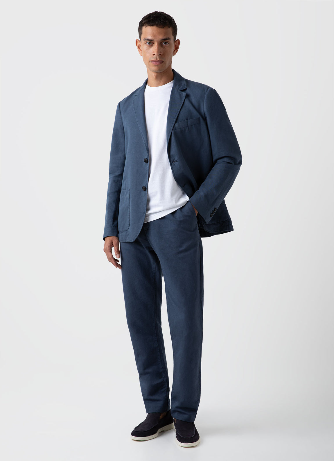 Men's Cotton Linen Drawstring Trouser in Shale Blue | Sunspel