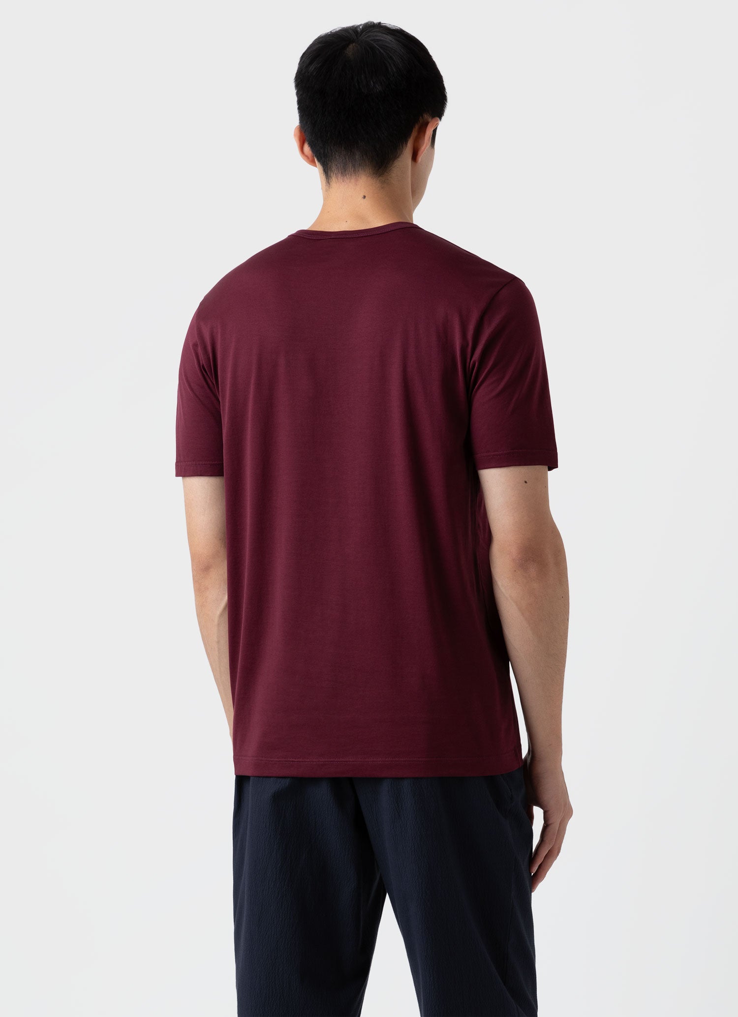 Men's Classic T-shirt in Vino
