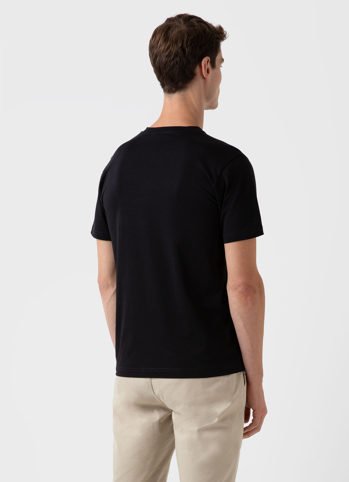 Men's Riviera Midweight Pocket T-shirt in Black | Sunspel