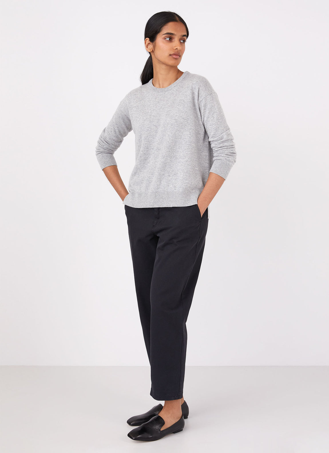 Women's Cashmere Crew Neck Jumper in Grey Melange