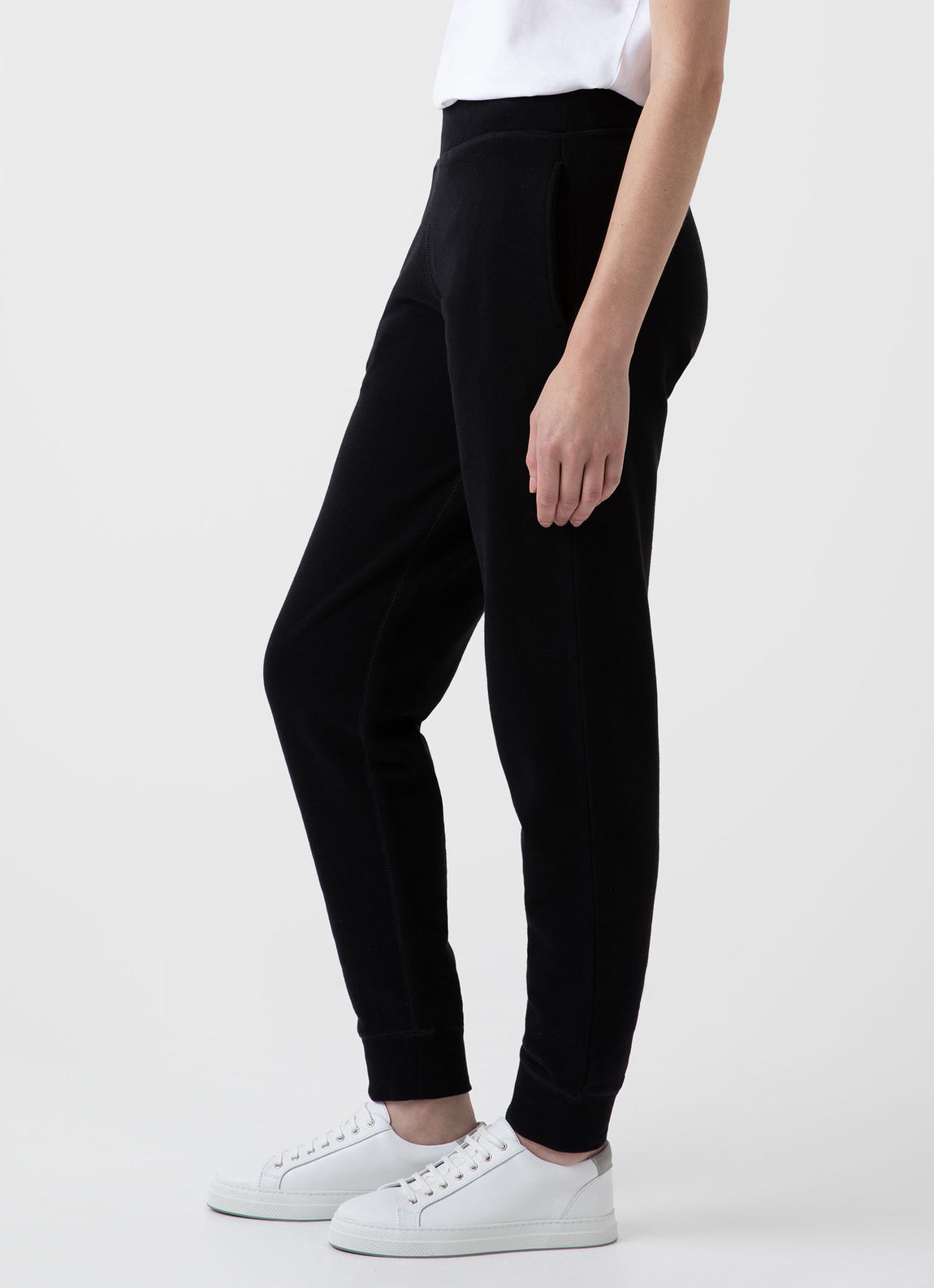 Women's Relaxed Sweatpants in Black